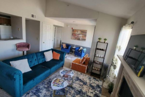 CITY RETREATE -KING BED,Pets,AC, full kitchen WiFi,5 MINS MERCY ,5 min mall